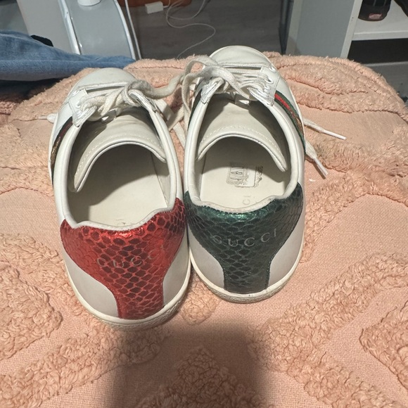 Gucci - Picture 3 of 5